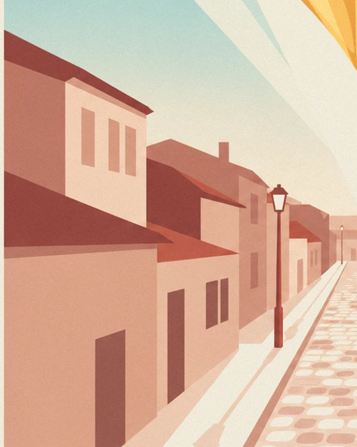 La ruelle pavée bordée de façades rosées, son lampadaire rouge et le bout du cœur doré dans le ciel