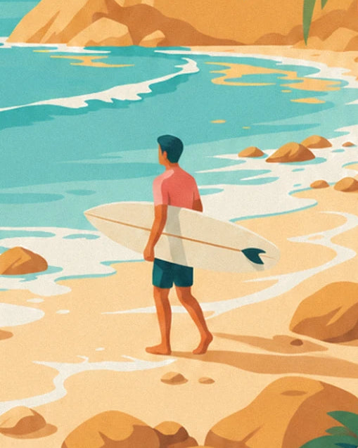 Le surfeur en t-shirt rose et short vert, sa planche blanche sous le bras, pieds nus sur le sable