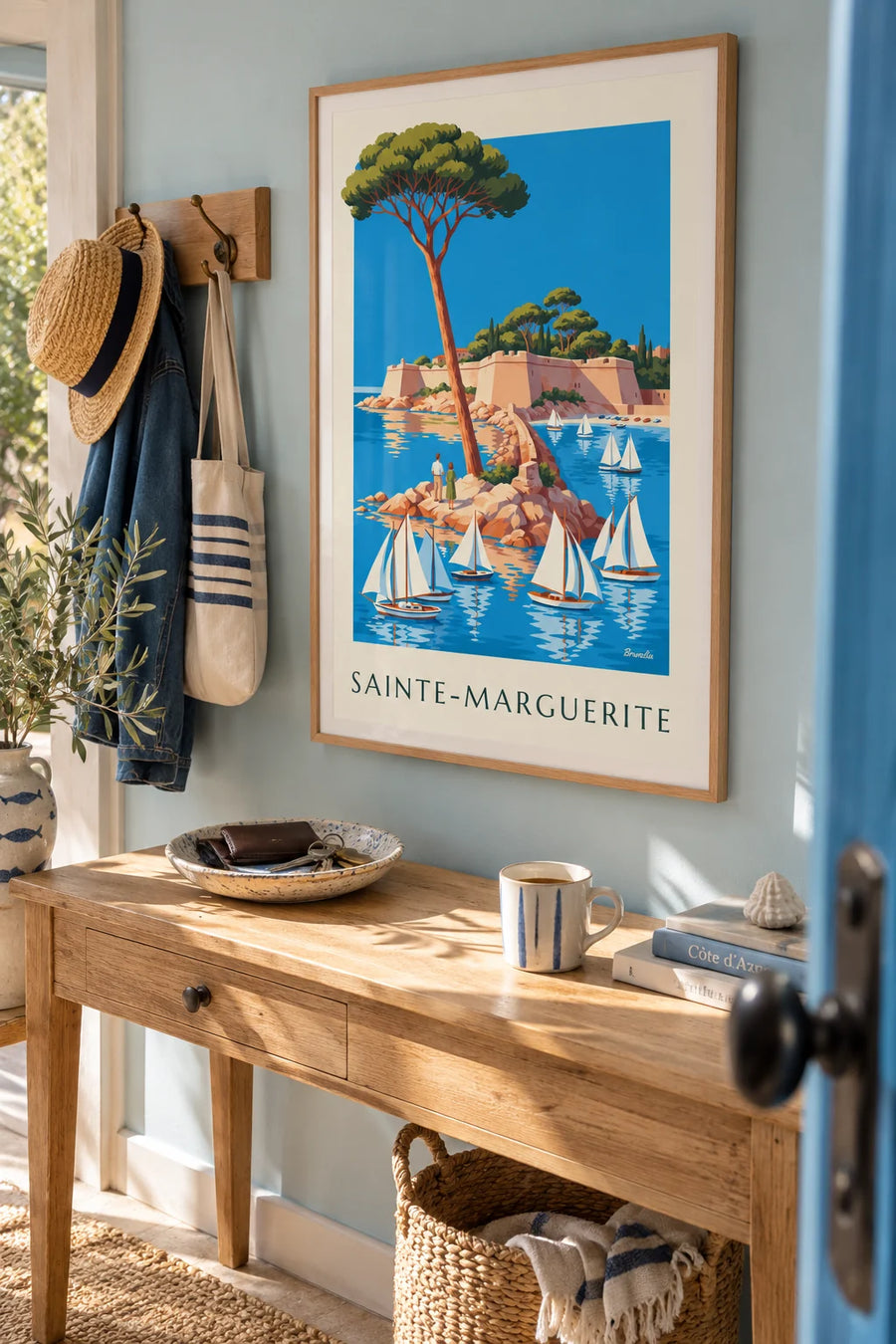 Plakat wyspa Sainte-Marguerite i fort królewski przy Cannes: w ramie na ścianie