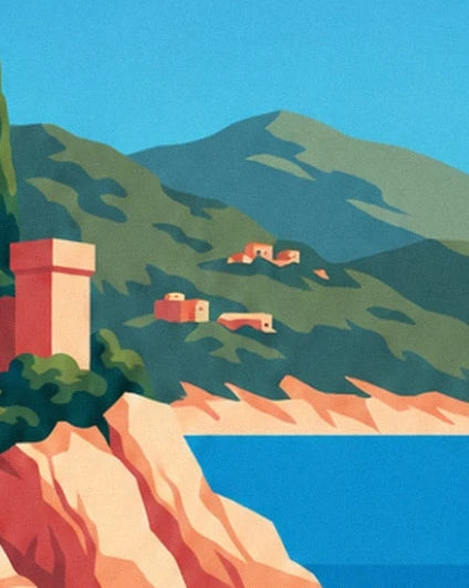 Une tour au bord des falaises, avec des maisons sur les collines vertes et la mer bleue