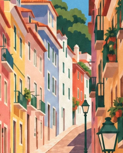 La ruelle en pente bordée de façades pastel, de balcons verts et de réverbères