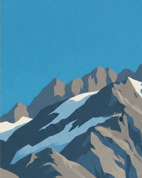 Les crêtes rocheuses du massif et leurs langues de glacier bleu pâle, sous un ciel bleu franc
