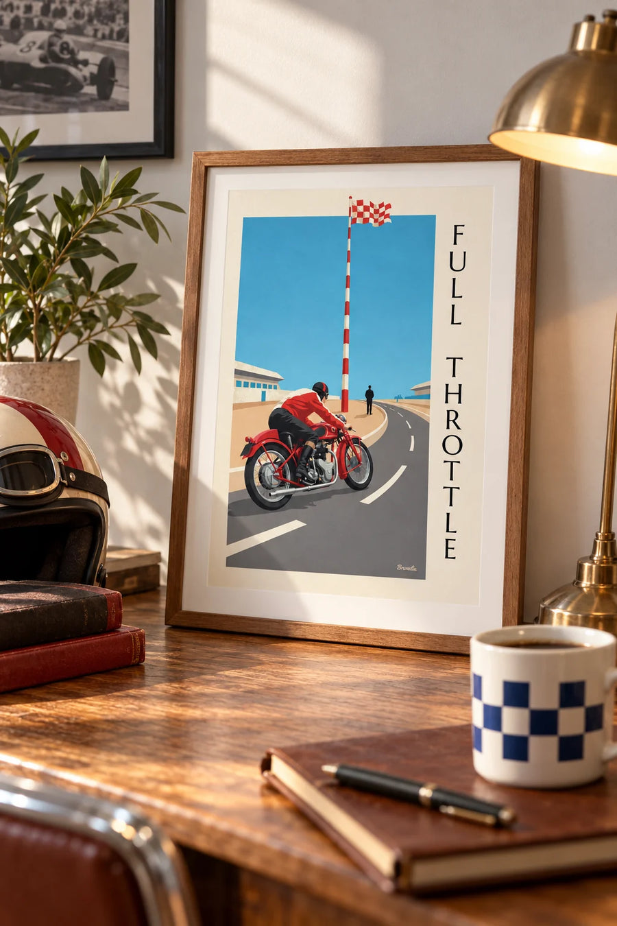 Plakat z motocyklem wyścigowym pochylonym w zakręcie Grand Prix: mały format A4 w ramce