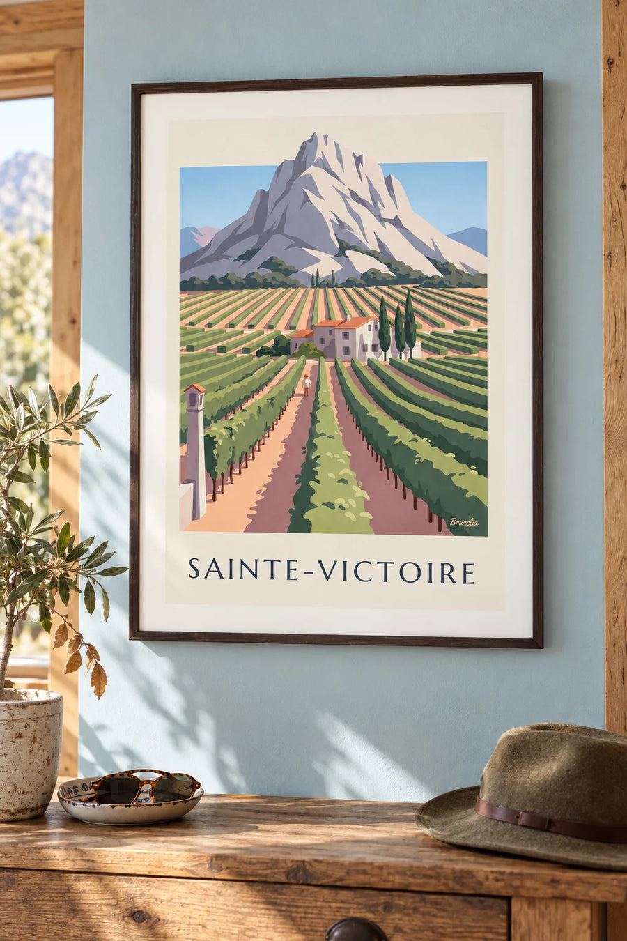 Affiche montagne Sainte-Victoire et vignes de Provence : encadrée au mur