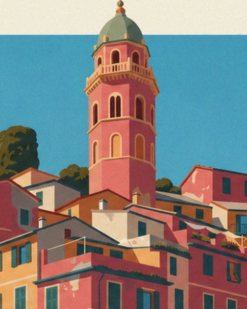 Le clocher rose à coupole verte au-dessus des maisons colorées de Vernazza