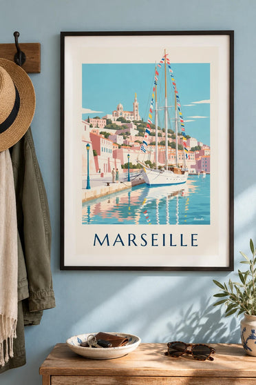 Plakat z dużą żaglówką w porcie Marsylii : w ramie na ścianie