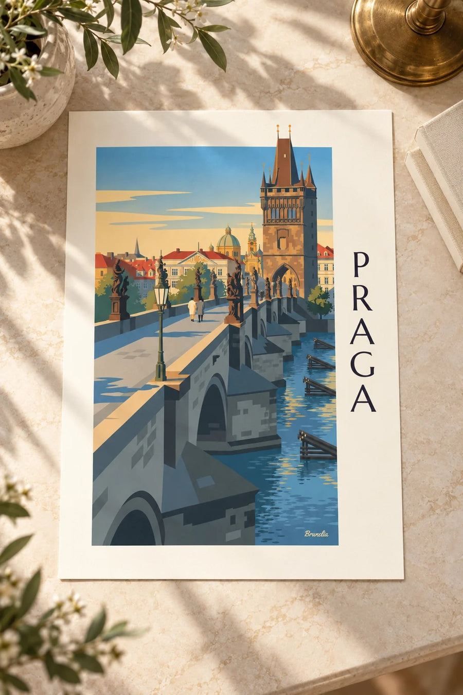 Plakat Praga, Most Karola i gotycka wieża nad Wełtawą: postawiony na stole