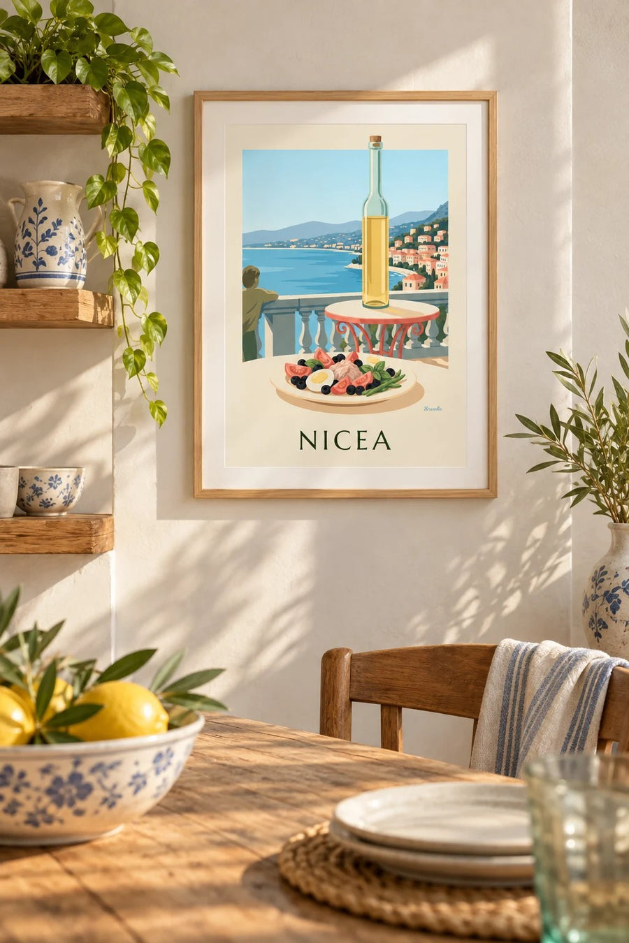 Plakat sałatka nicejska na tarasie z widokiem na morze: mały format A4 w ramce