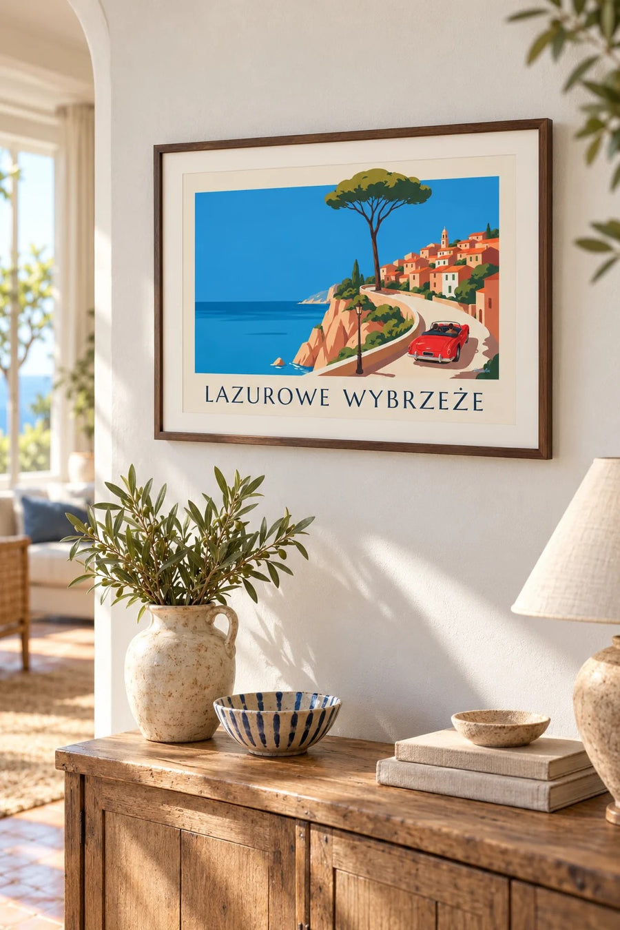 Plakat czerwony kabriolet na nadmorskiej drodze Lazurowego Wybrzeża: mały format A4 w ramie