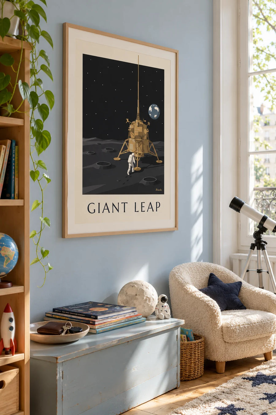 Affiche astronaute marchant vers le module lunaire sur la Lune : encadrée au mur