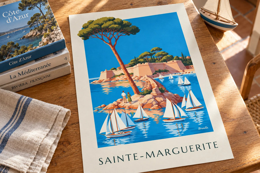 Plakat wyspa Sainte-Marguerite i fort królewski przy Cannes: na stole
