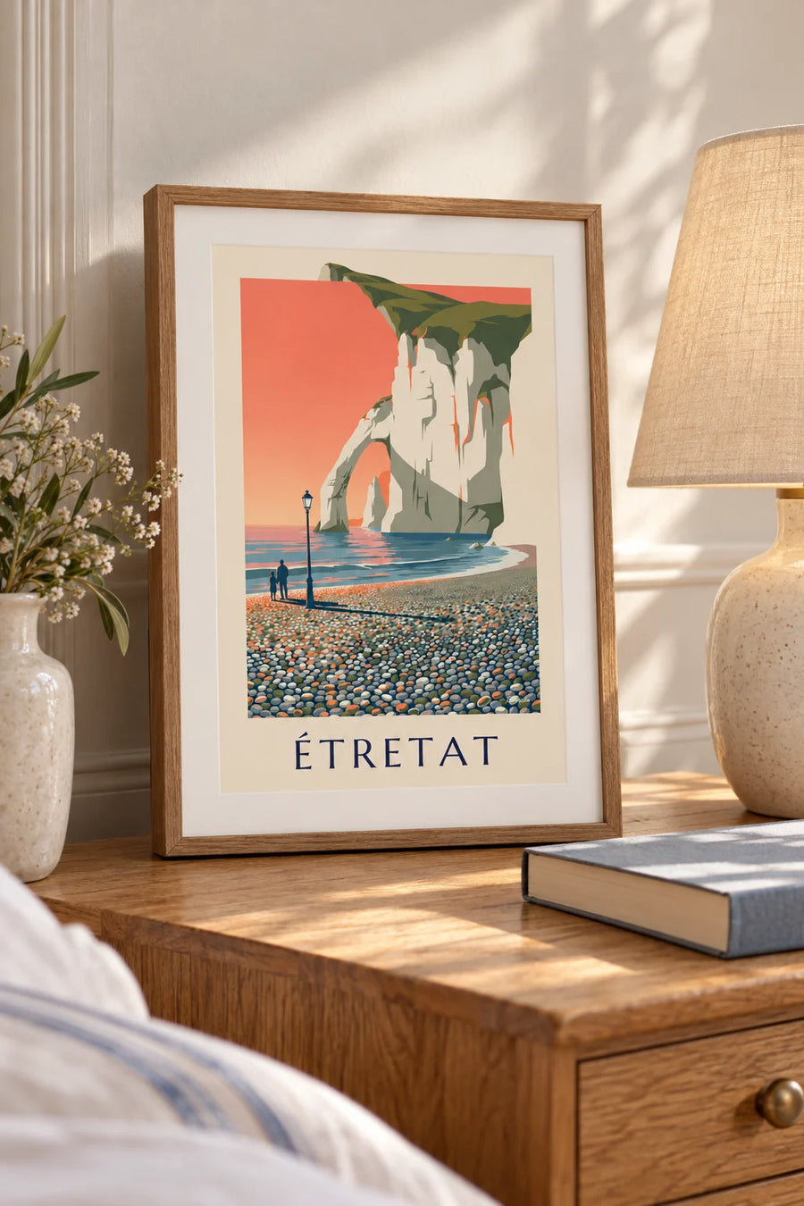 Plakat z białymi klifami w Étretat o zachodzie słońca, mały format A4 w ramce