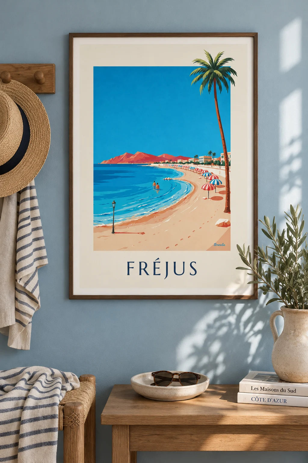 Mise en situation de Affiche palmiers et parasols en bord de mer à Fréjus