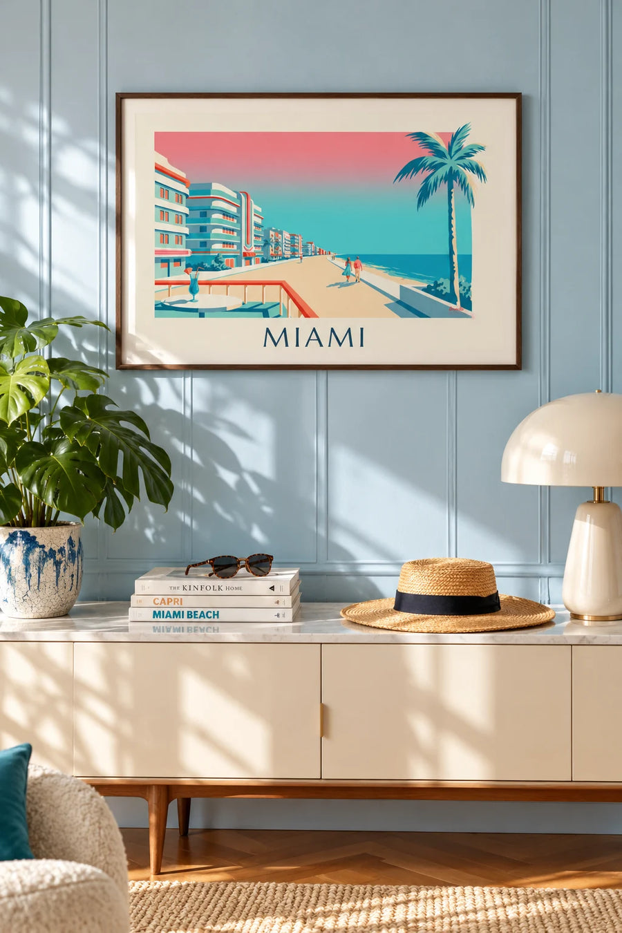 Affiche cocktail et palmiers sur Ocean Drive à Miami : encadrée au mur